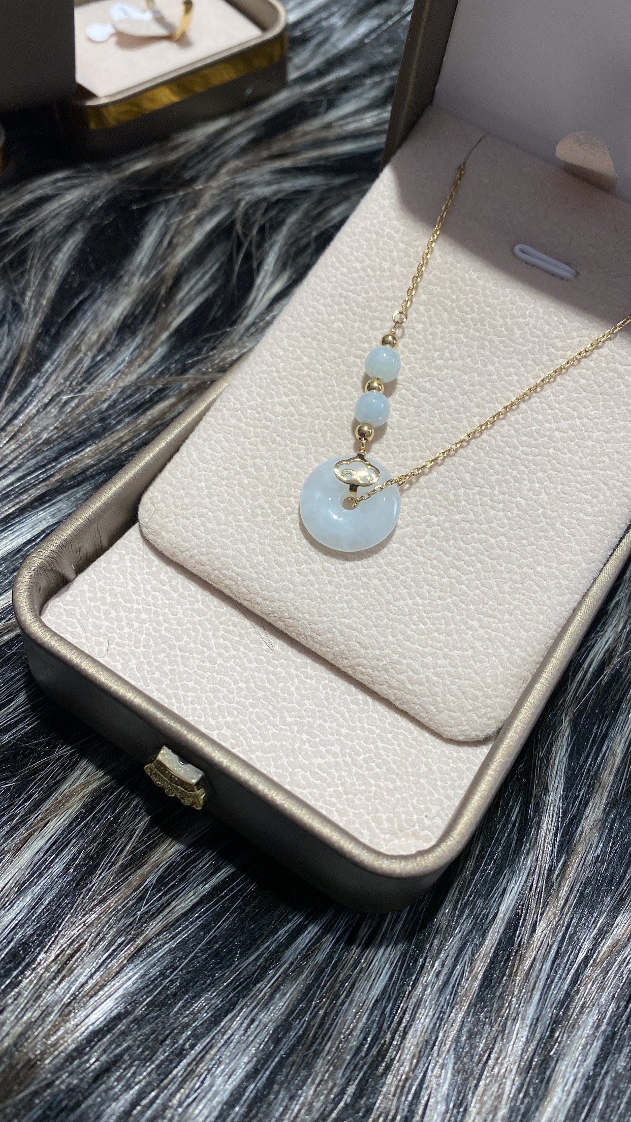collier Carmelo